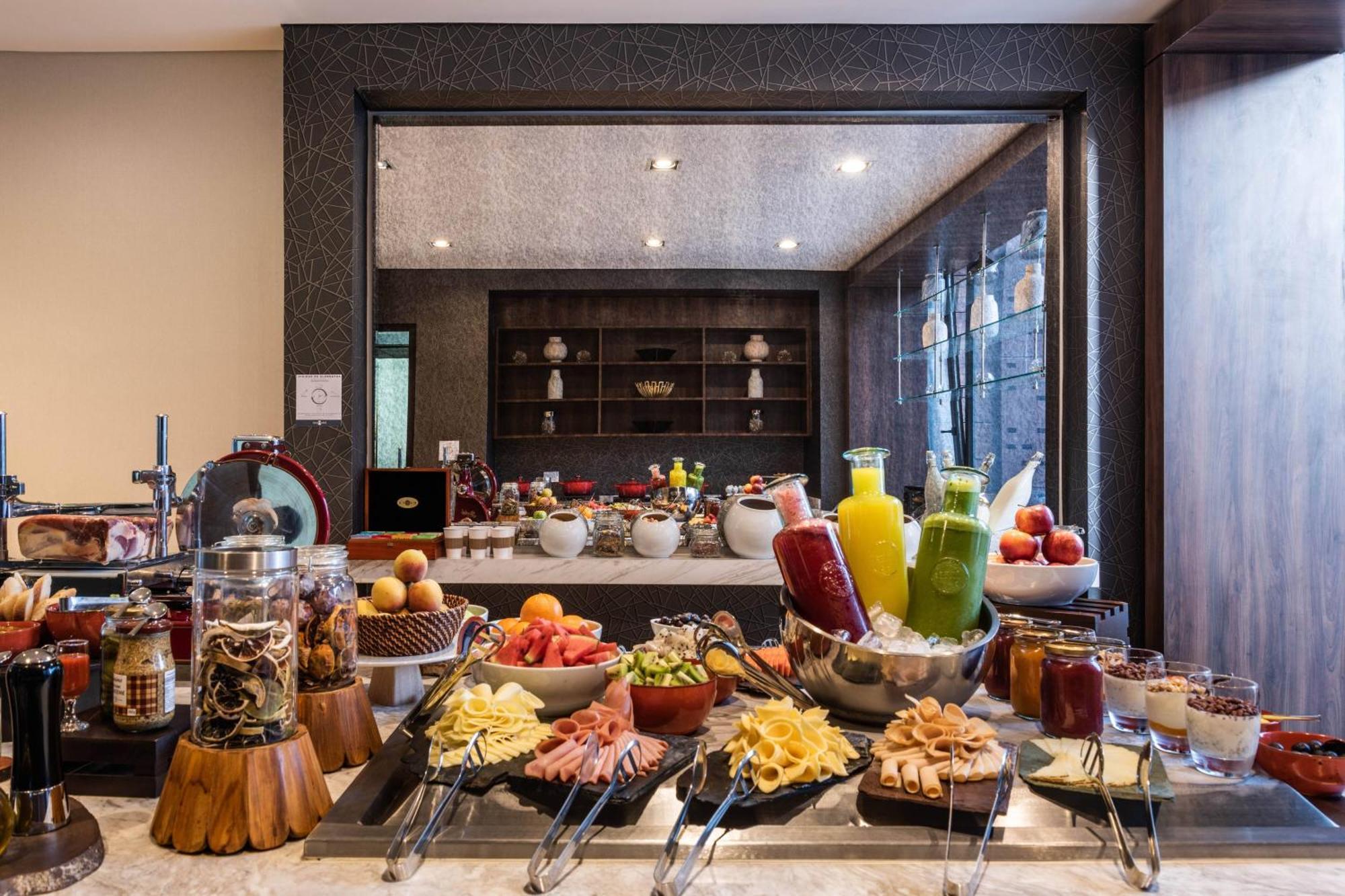 AC Hotel by Marriott Bogota Zona T Esterno foto